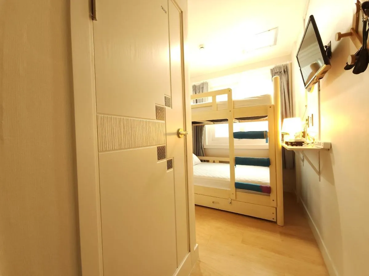 Oyo Myeongdong 5 Lodge Seoul South Korea