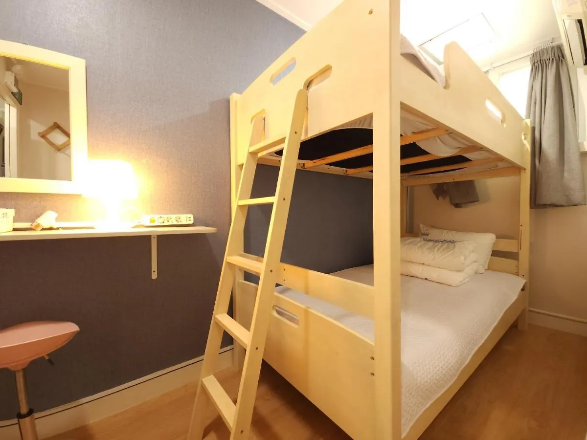 Hostel Oyo Myeongdong 5 Lodge Seoul