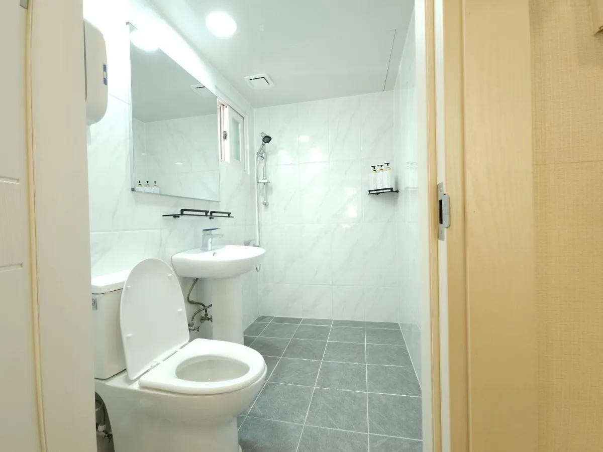 Oyo Myeongdong 5 Lodge Seoul