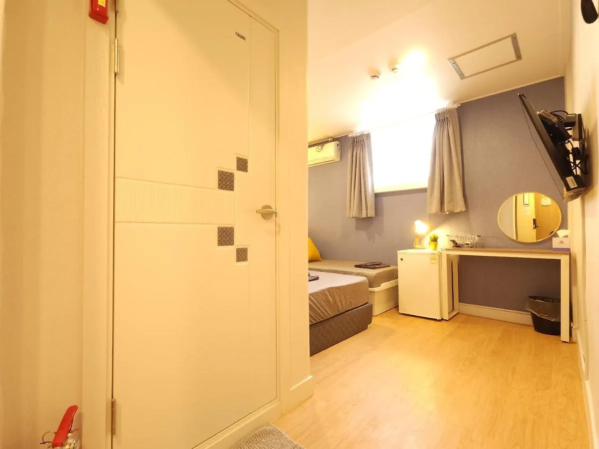 Oyo Myeongdong 5 Lodge Seul Hostel